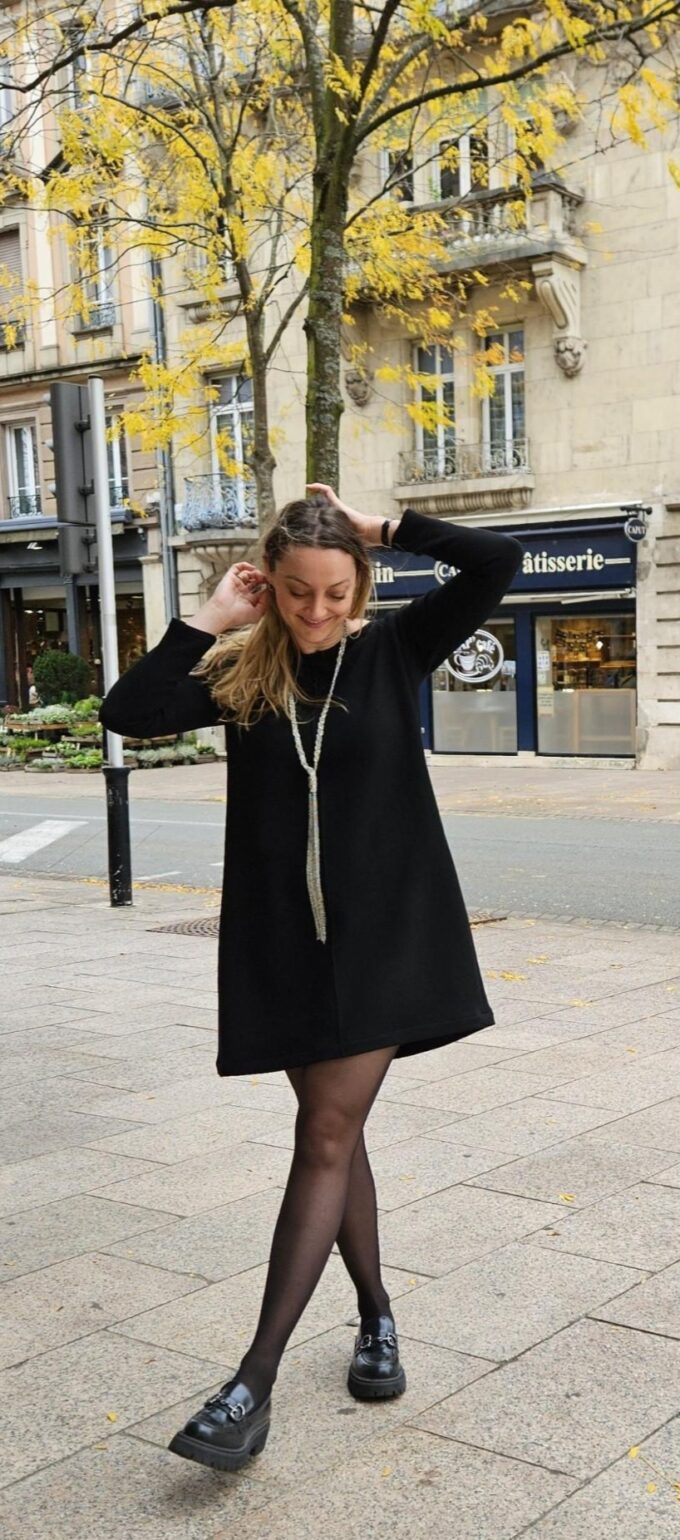 Robe noire laine