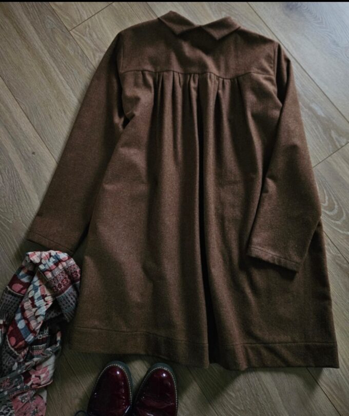Manteau mi-long terre